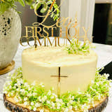 Load image into Gallery viewer, A ROUND WHITE CAKE DECORATED WITH WHITE FLOWERS AND TOPPED WITH PERSONALISED GOLD Acylic cake topper