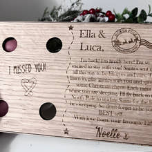 Load image into Gallery viewer, Personalised Elf arrival postcard craft product