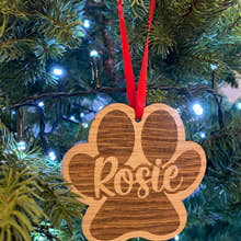 Load image into Gallery viewer, Oak Paw Print Pet Personalised Tree Decoration craft product