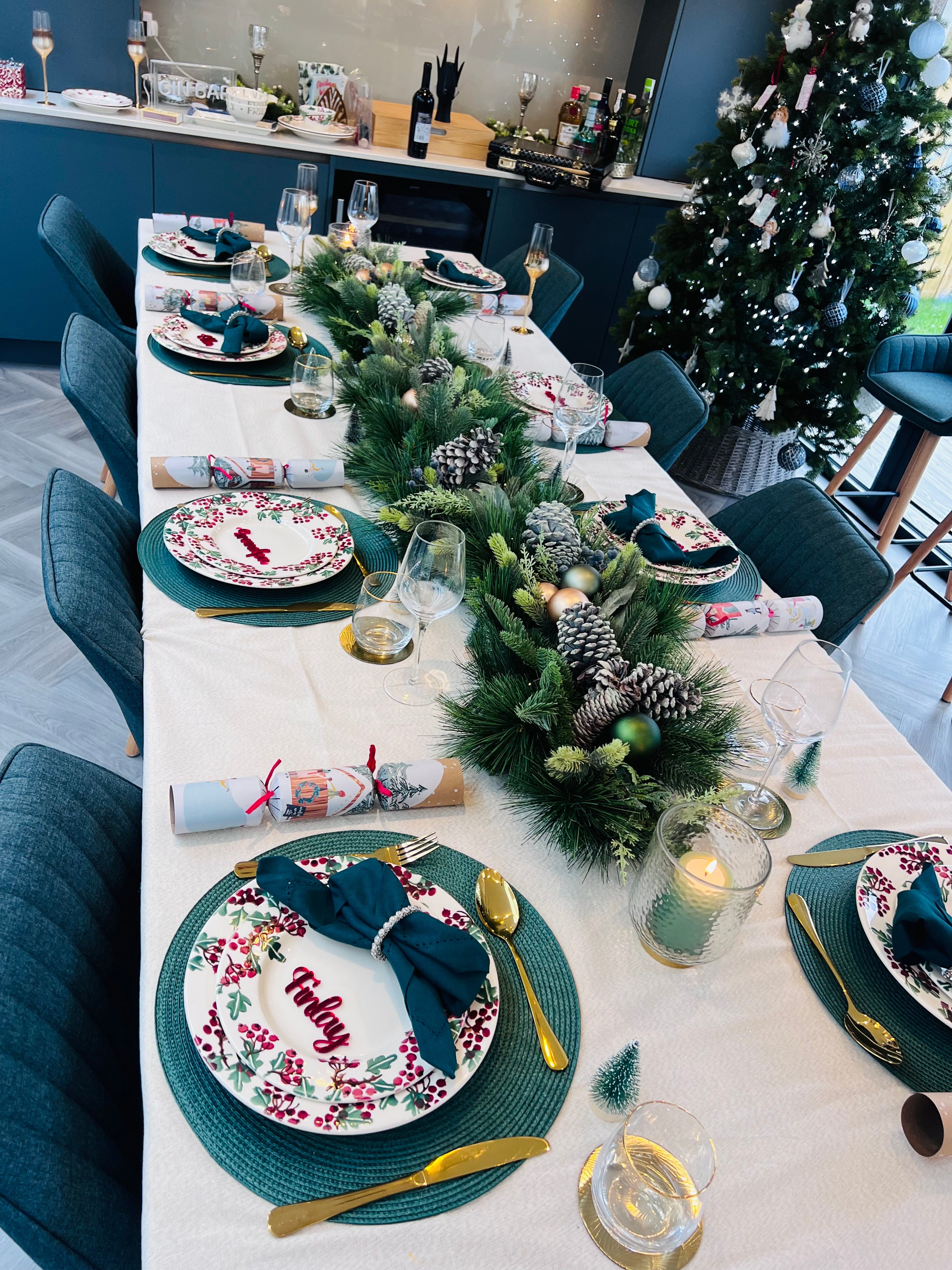 Load image into Gallery viewer, Christmas dinner table setting
