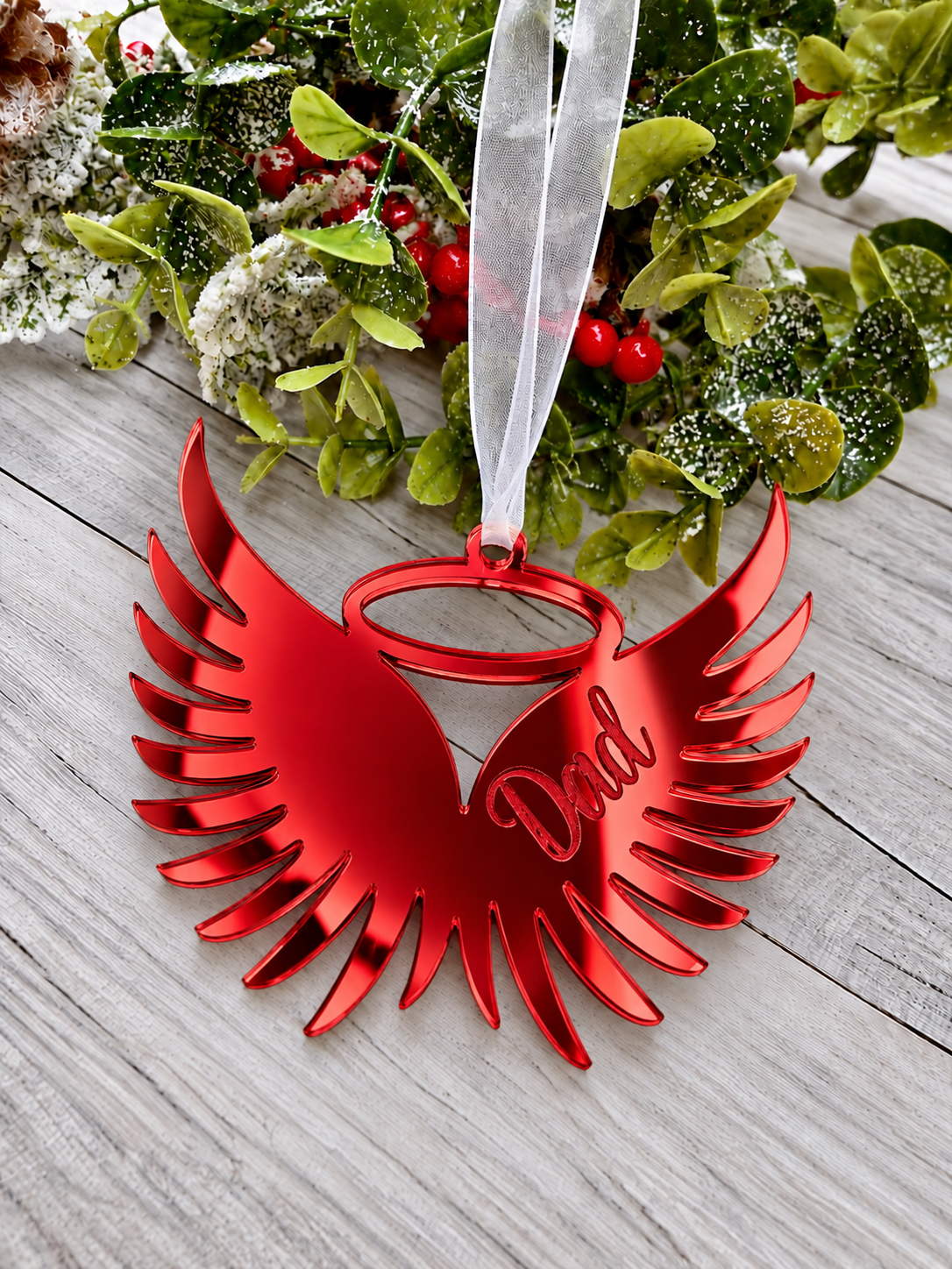 Load image into Gallery viewer, Angel wings in memory Christmas decoration in red mirrored acrylic engraved with a name
