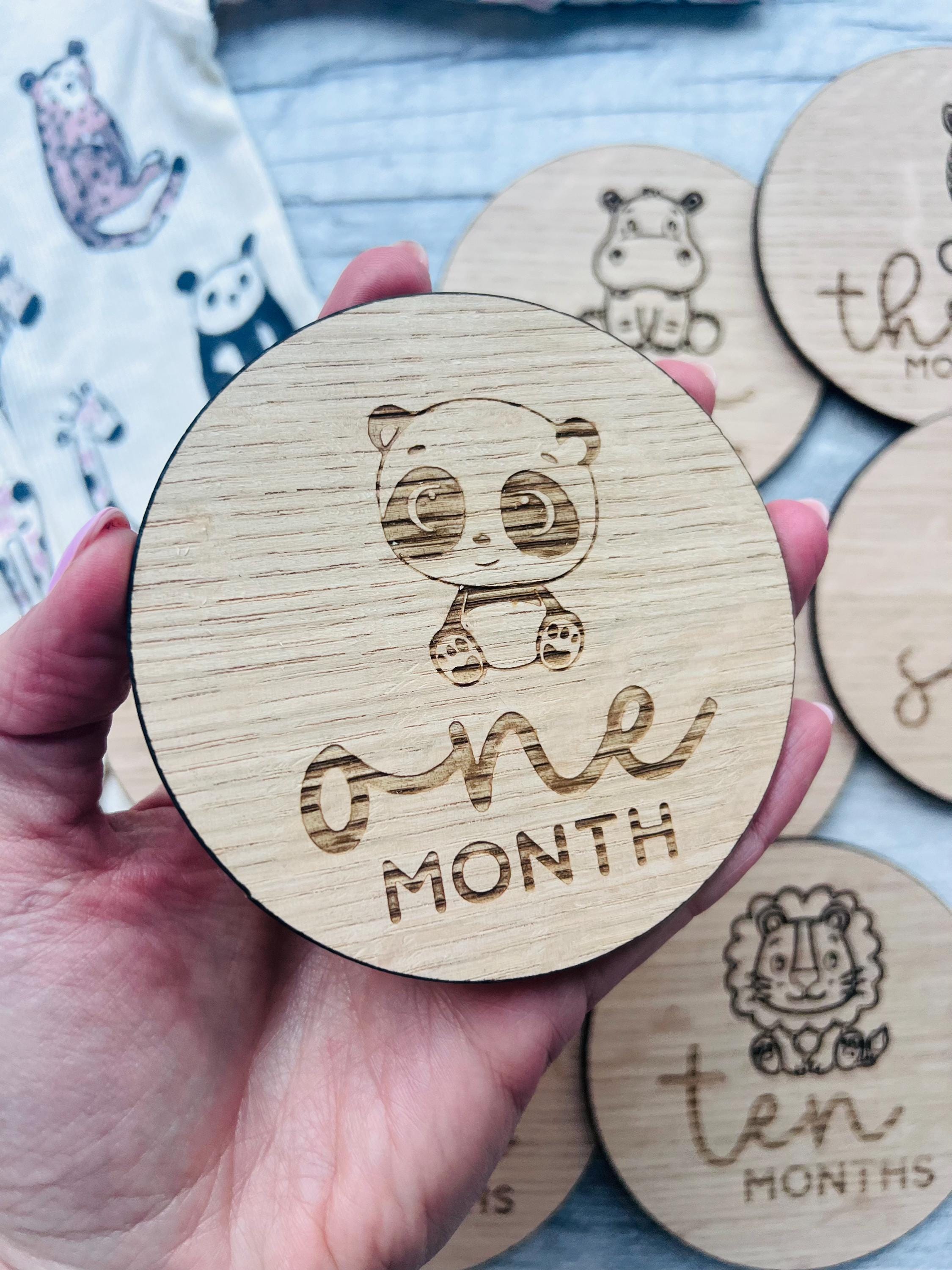 Load image into Gallery viewer, One Month Baby Milestone disc
