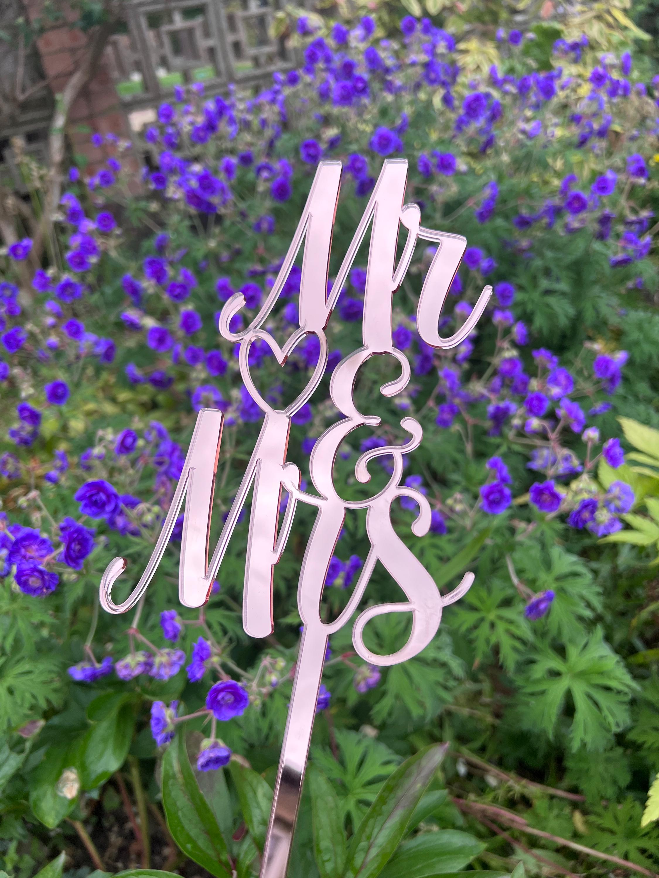Load image into Gallery viewer, Mr &amp; Mrs Wedding Cake Topper
