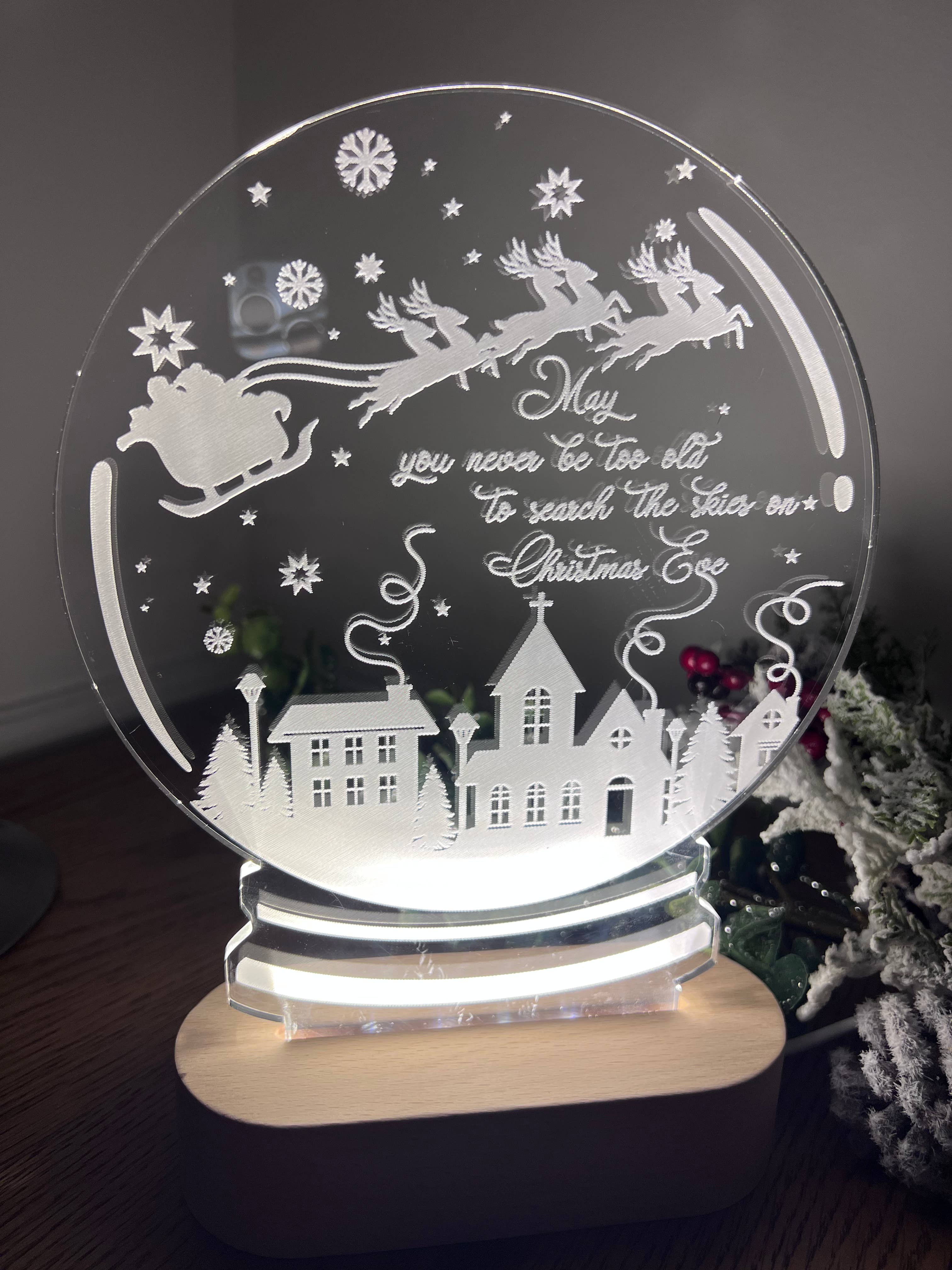 ‘Search the skies’ LED Light up Snowglobe craft product